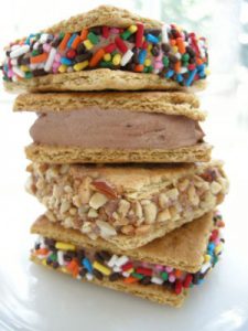 Yummy Almost No Sugar Ice Cream Grahamwiches